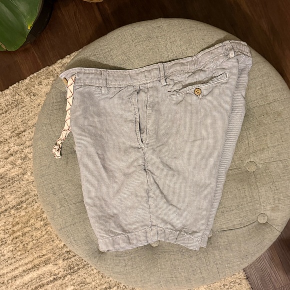 Faherty Linen Beach Shorts Size 32 & 8” Inseam Blue White Stripe 💎EUC Retail $98 - Picture 9 of 11